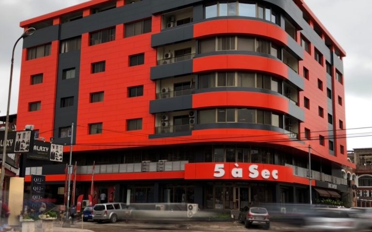 LesExpats-web-5-a-sec-Kinshasa