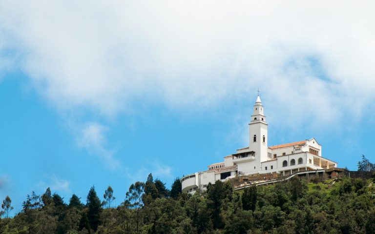 LesExpats-web-Montserrate