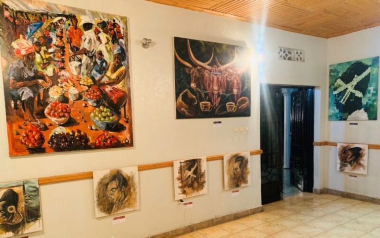 LesExpats-web-Sundays-Art-Hub