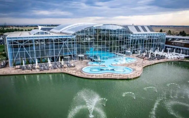 LesExpats-web-Therme Bucharest