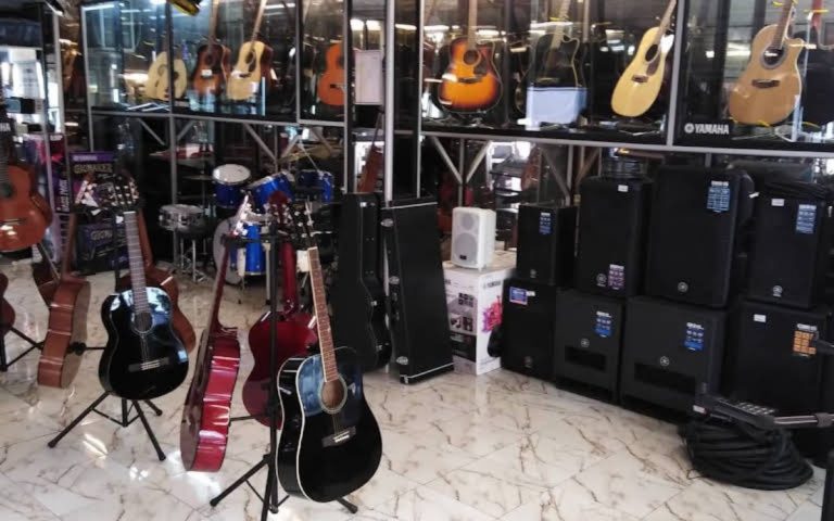 LesExpats-web-sonomusic-Tunis